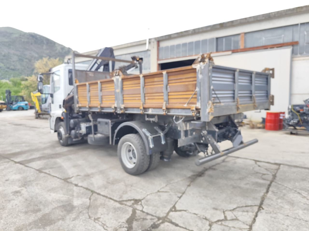 리스 IVECO EUROCARGO 120E28 IVECO EUROCARGO 120E28 : 사진 15