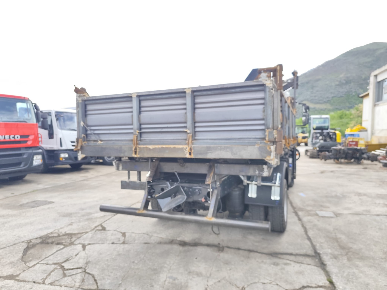 리스 IVECO EUROCARGO 120E28 IVECO EUROCARGO 120E28 : 사진 19