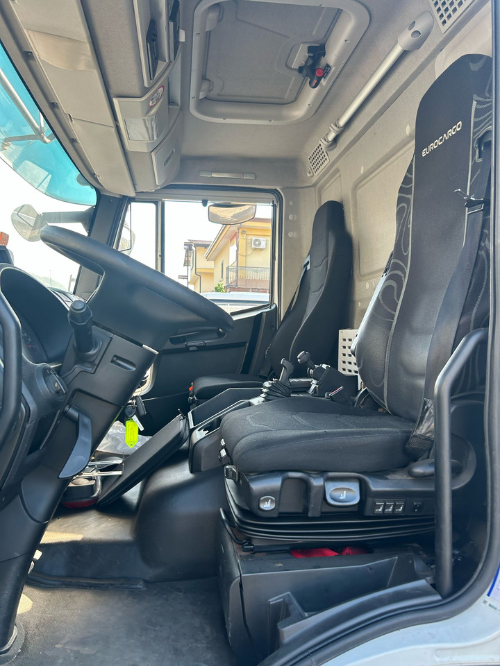 리스 IVECO EUROCARGO 140-250 IVECO EUROCARGO 140-250 : 사진 7