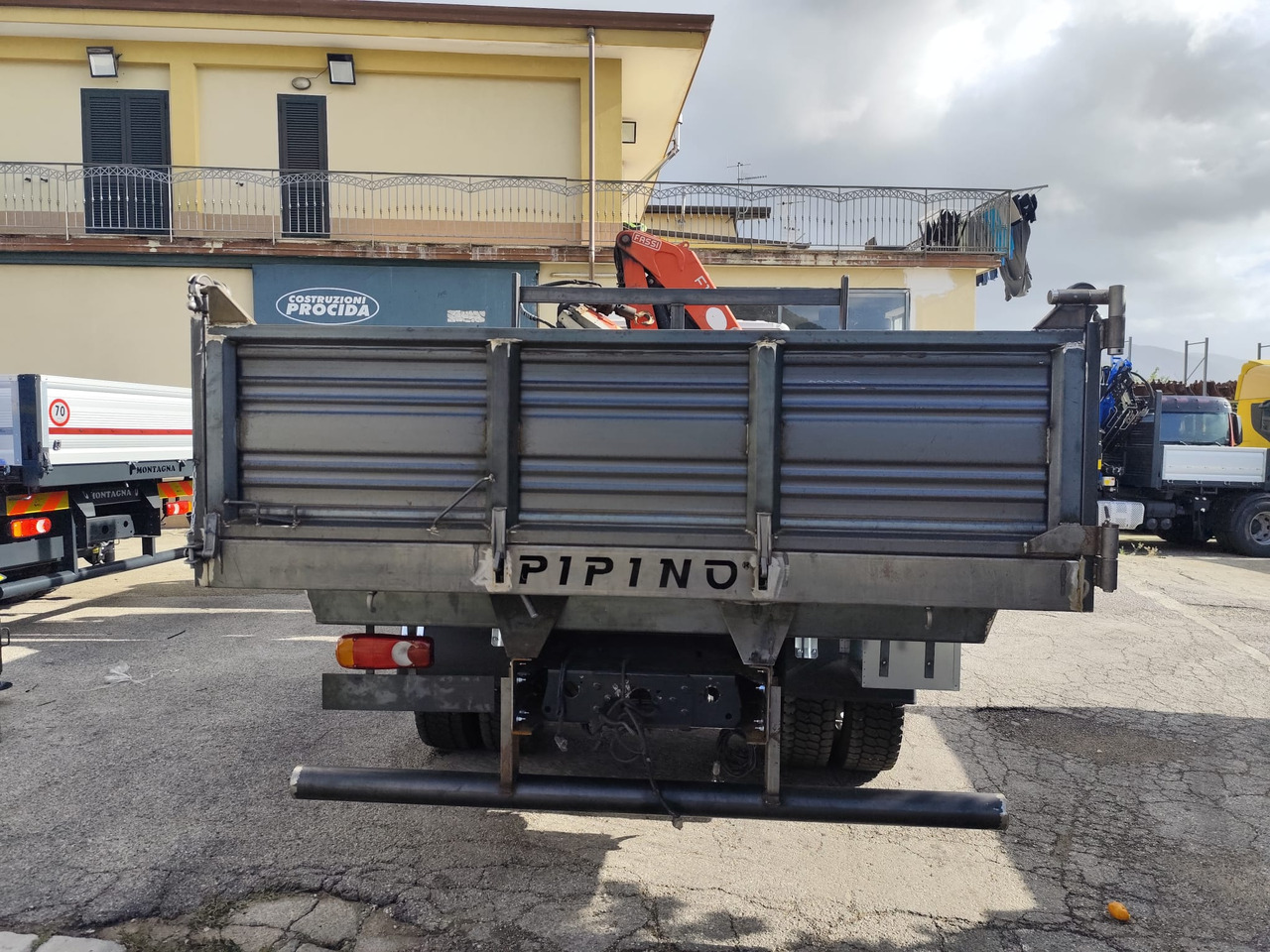 IVECO EUROCARGO 140-250 - 크레인 트럭 : 사진 5 IVECO EUROCARGO 140-250 - 크레인 트럭 : 사진 5