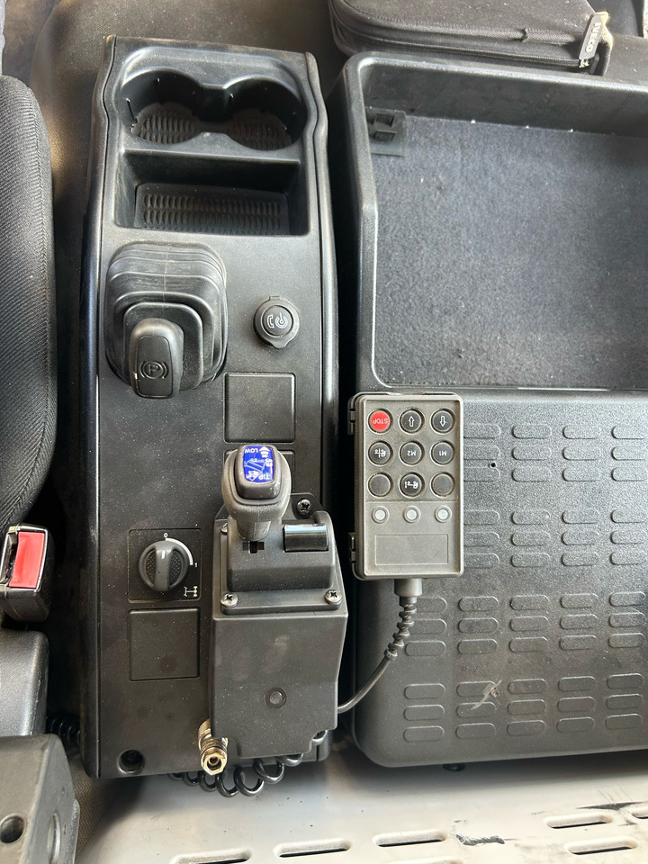 IVECO EUROCARGO 140-250 - 크레인 트럭 : 사진 5 IVECO EUROCARGO 140-250 - 크레인 트럭 : 사진 5