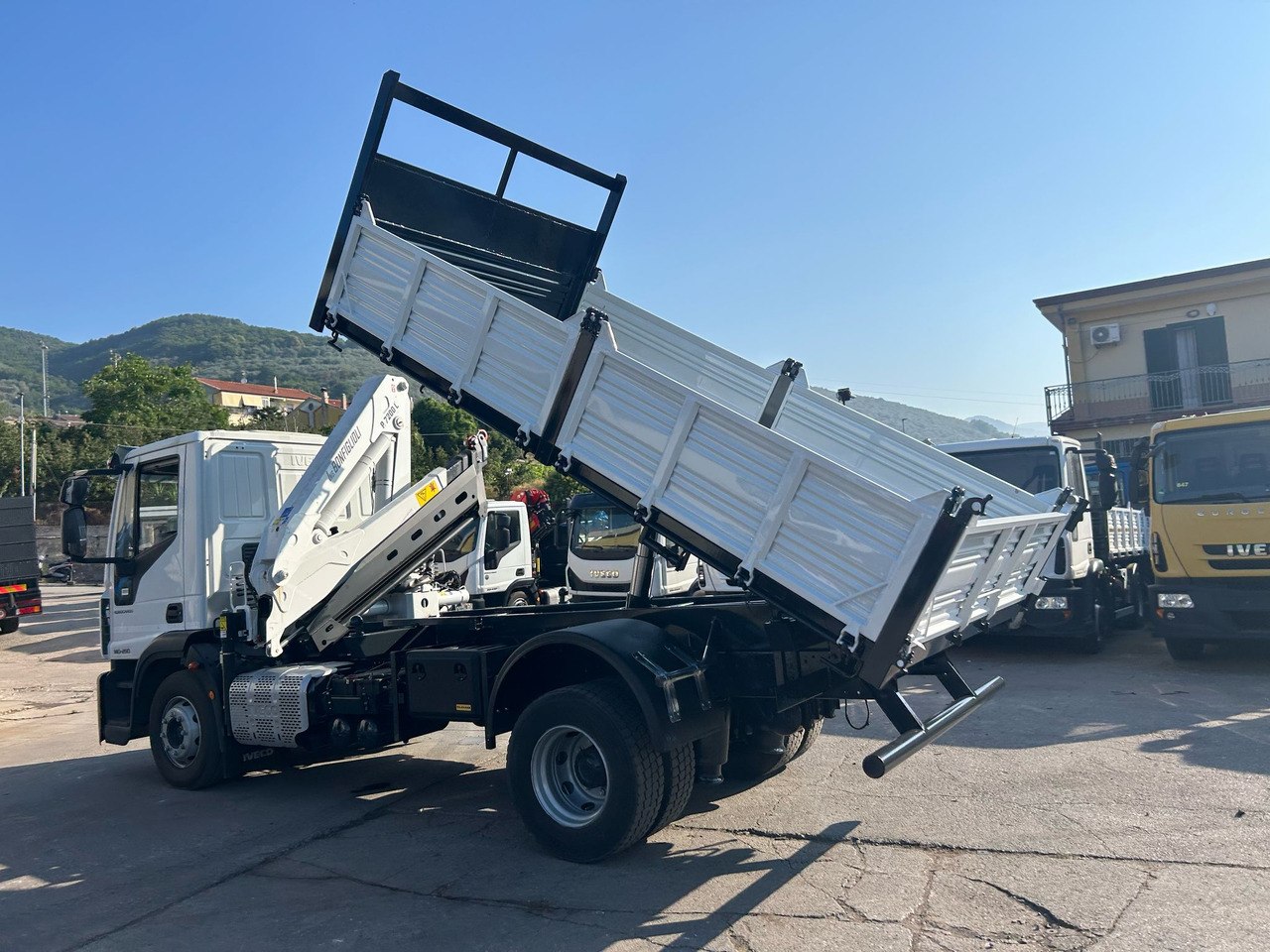 리스 IVECO EUROCARGO 140-250 IVECO EUROCARGO 140-250 : 사진 11