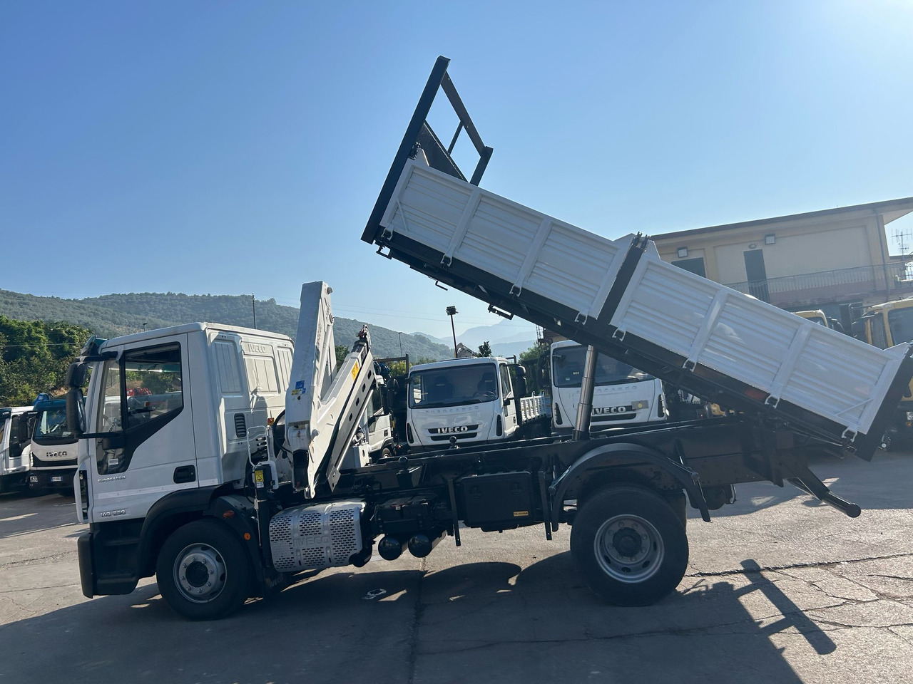 리스 IVECO EUROCARGO 140-250 IVECO EUROCARGO 140-250 : 사진 9