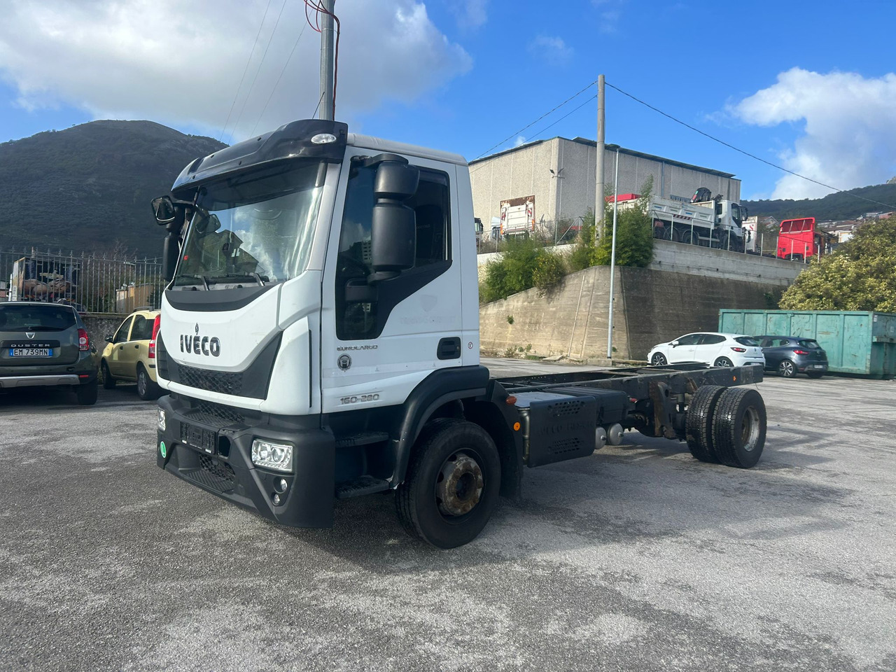 IVECO EUROCARGO 160-280 - 캡 새시 트럭, 크레인 트럭 : 사진 5 IVECO EUROCARGO 160-280 - 캡 새시 트럭, 크레인 트럭 : 사진 5