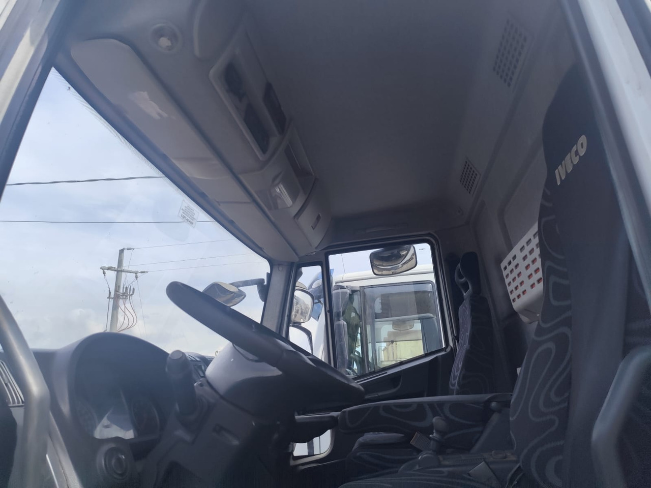 리스 IVECO EUROCARGO 160E25K IVECO EUROCARGO 160E25K : 사진 6