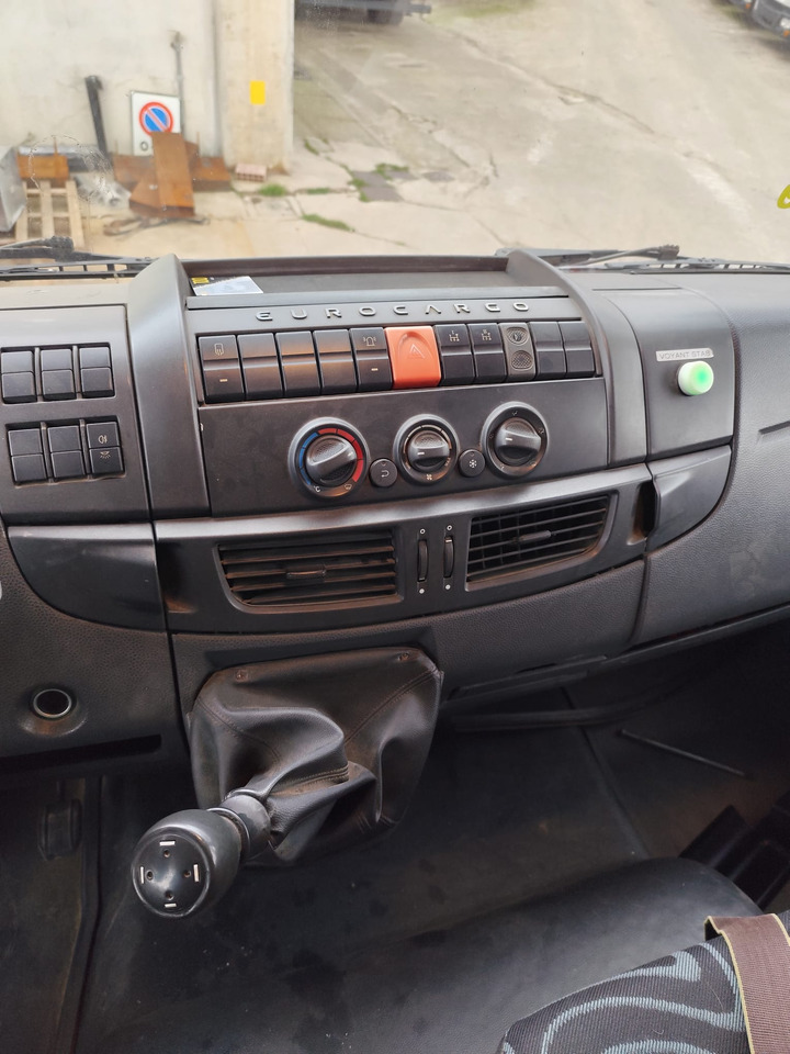 IVECO EUROCARGO 160E28 - 크레인 트럭 : 사진 4 IVECO EUROCARGO 160E28 - 크레인 트럭 : 사진 4