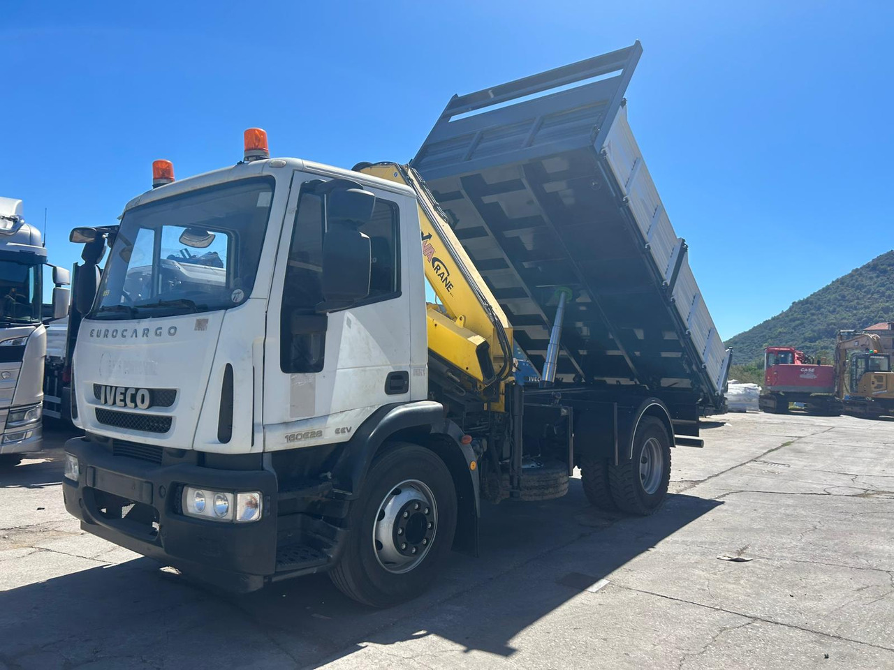 IVECO EUROCARGO 160E28 - 크레인 트럭 : 사진 1 IVECO EUROCARGO 160E28 - 크레인 트럭 : 사진 1