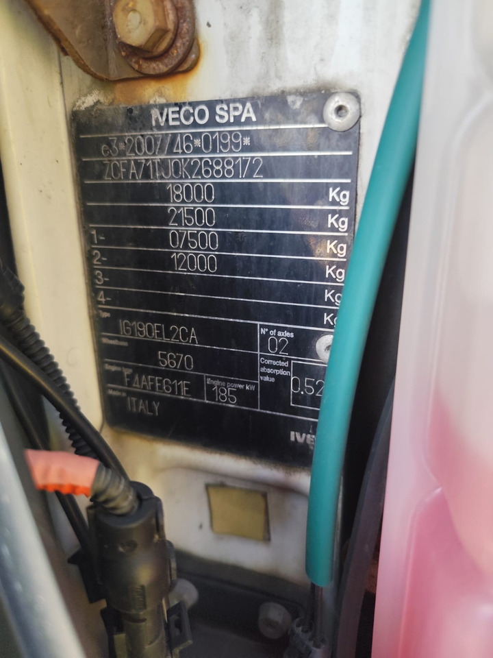 IVECO EUROCARGO 180-250 - 캡 새시 트럭, 크레인 트럭 : 사진 2 IVECO EUROCARGO 180-250 - 캡 새시 트럭, 크레인 트럭 : 사진 2