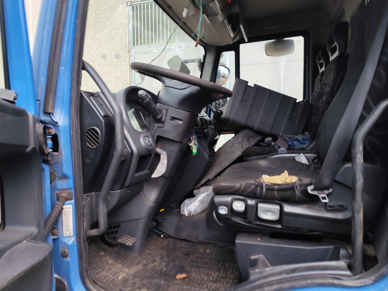 IVECO EUROCARGO 190EL28 - 캡 새시 트럭 : 사진 4 IVECO EUROCARGO 190EL28 - 캡 새시 트럭 : 사진 4