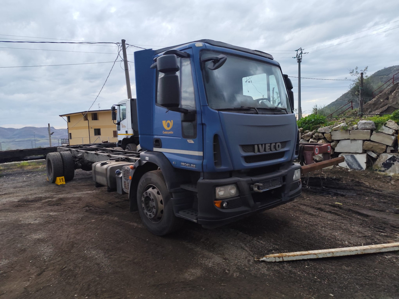 IVECO EUROCARGO 190EL28 - 캡 새시 트럭 : 사진 1 IVECO EUROCARGO 190EL28 - 캡 새시 트럭 : 사진 1