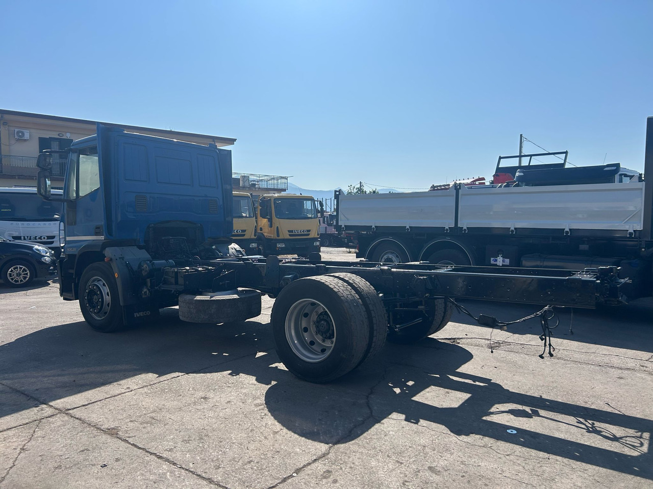 캡 새시 트럭 IVECO EUROCARGO 190EL28 : 사진 16