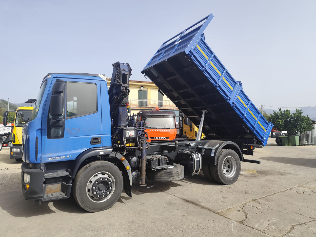 IVECO EUROCARGO 190EL28 - 크레인 트럭, 덤프트럭 : 사진 4 IVECO EUROCARGO 190EL28 - 크레인 트럭, 덤프트럭 : 사진 4