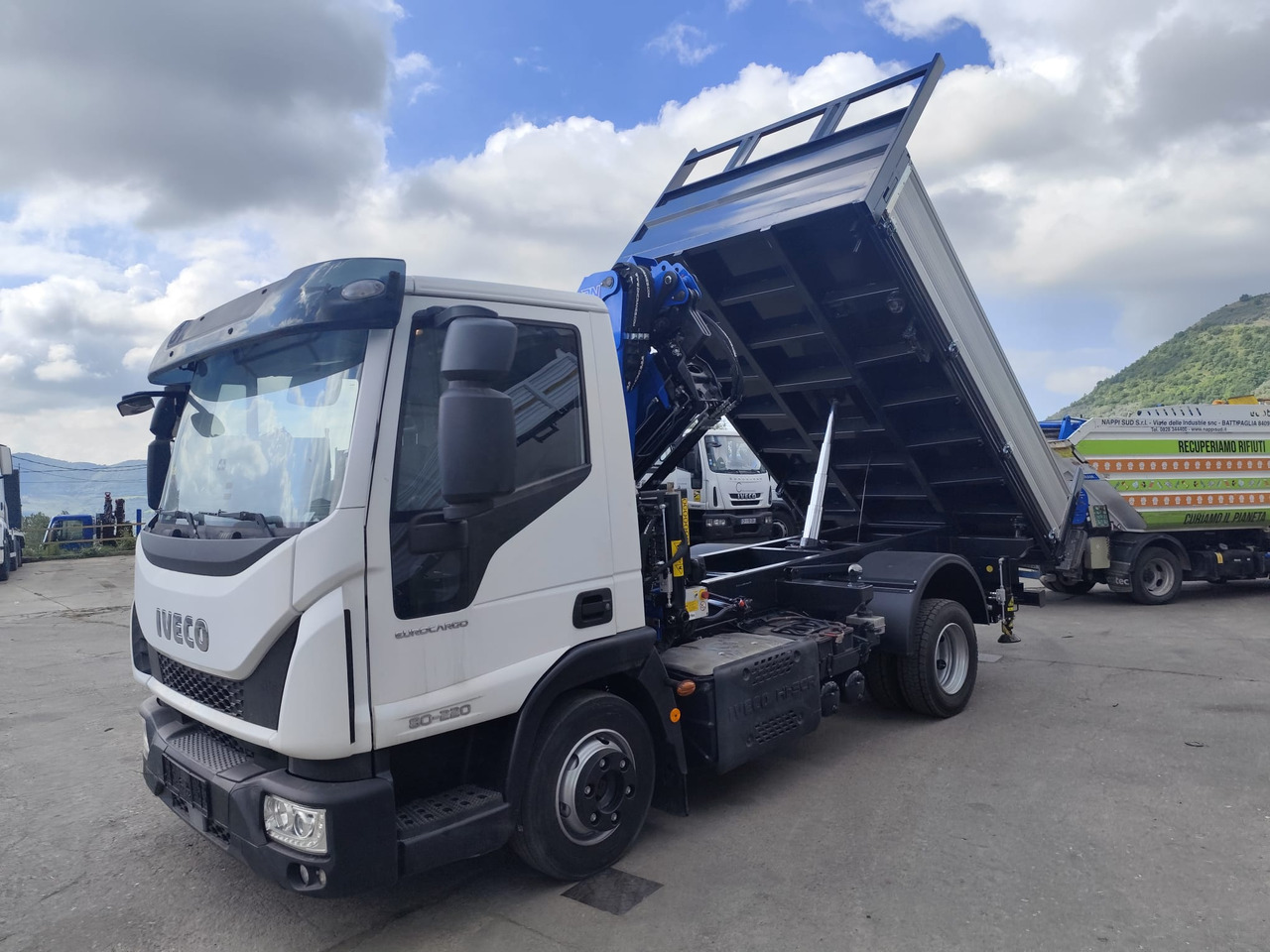 IVECO EUROCARGO 80-220 - 크레인 트럭 : 사진 1 IVECO EUROCARGO 80-220 - 크레인 트럭 : 사진 1