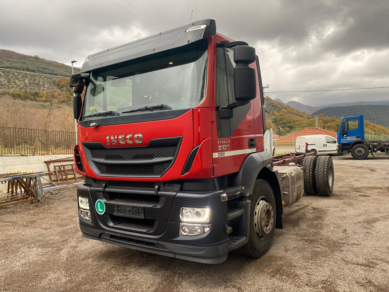 IVECO STRALIS 190S31 - 캡 새시 트럭 : 사진 4 IVECO STRALIS 190S31 - 캡 새시 트럭 : 사진 4