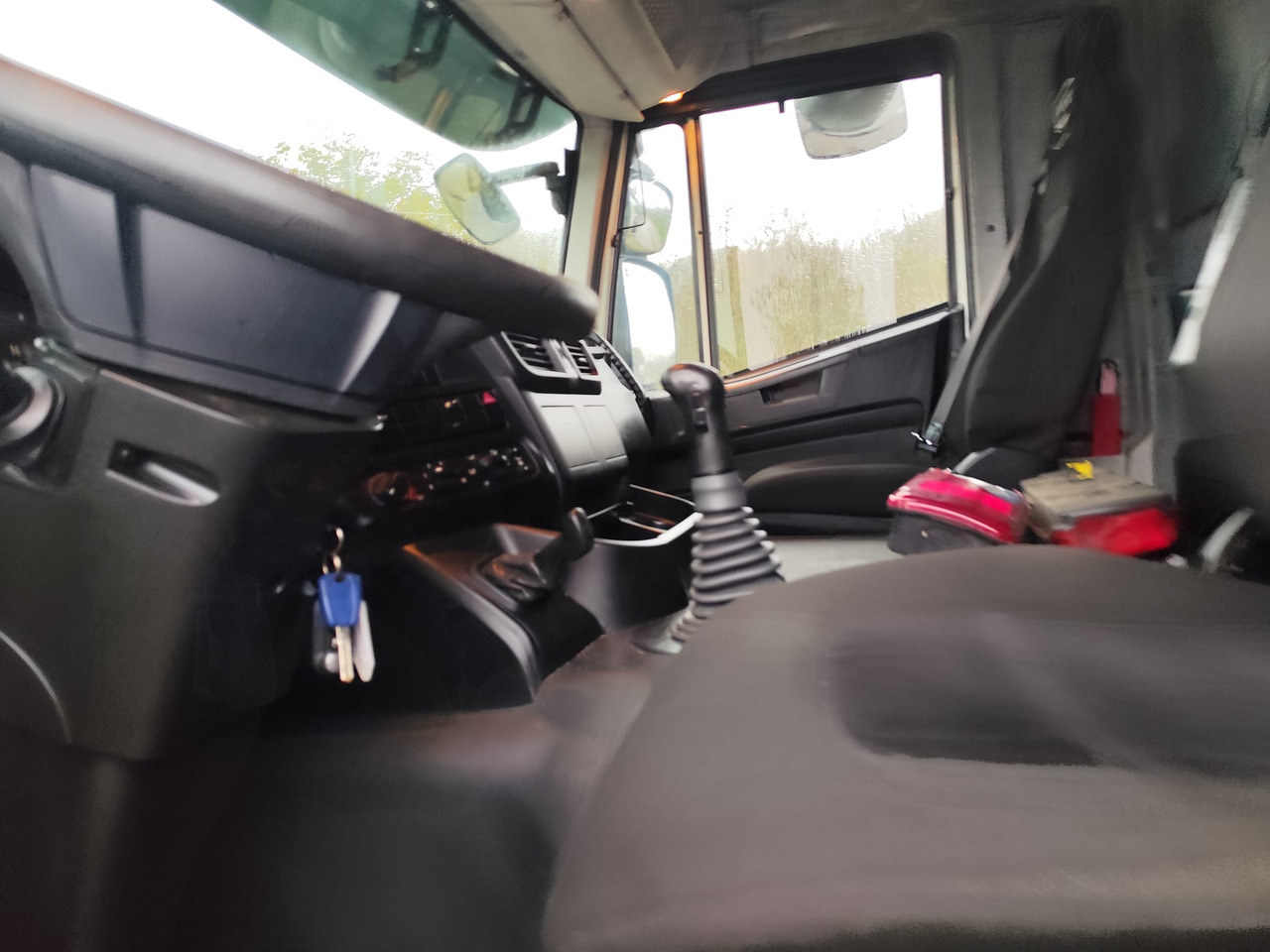 IVECO STRALIS AD 260S31 XP - 후크 리프트 트럭 : 사진 5 IVECO STRALIS AD 260S31 XP - 후크 리프트 트럭 : 사진 5