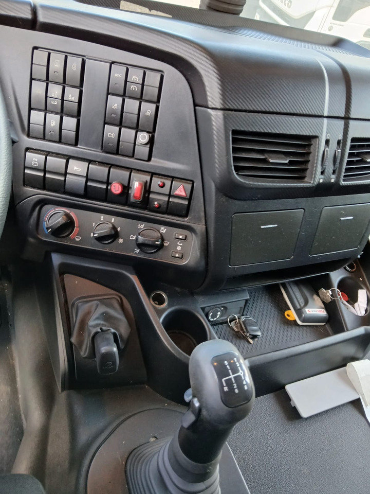IVECO STRALIS AD 260S31 Y/P - 후크 리프트 트럭 : 사진 5 IVECO STRALIS AD 260S31 Y/P - 후크 리프트 트럭 : 사진 5
