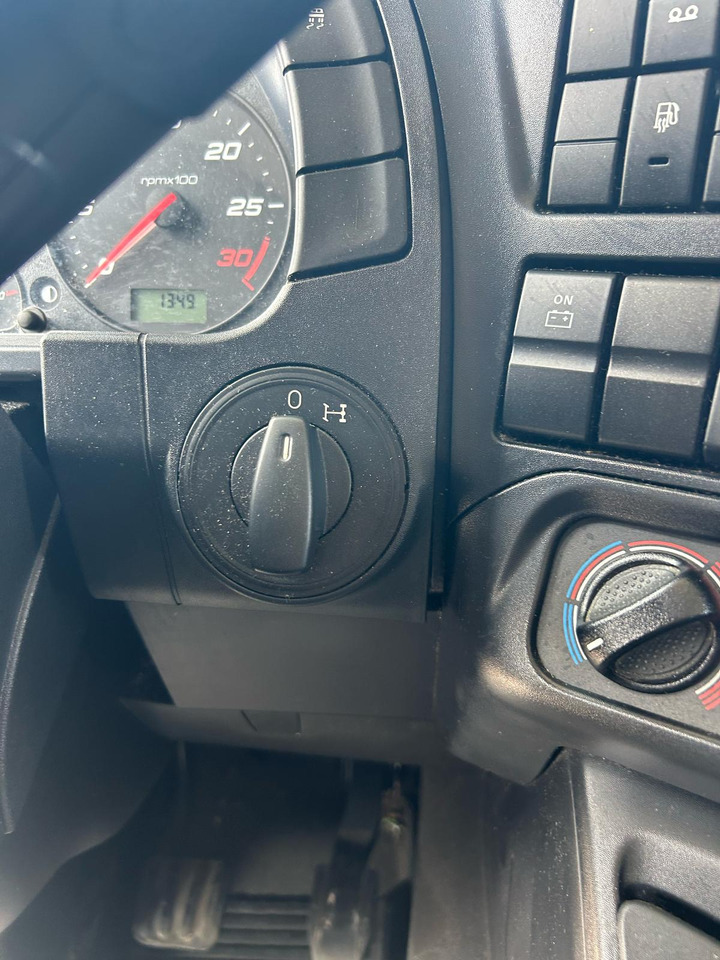 IVECO STRALIS AD 260S31 Y/P - 캡 새시 트럭 : 사진 4 IVECO STRALIS AD 260S31 Y/P - 캡 새시 트럭 : 사진 4