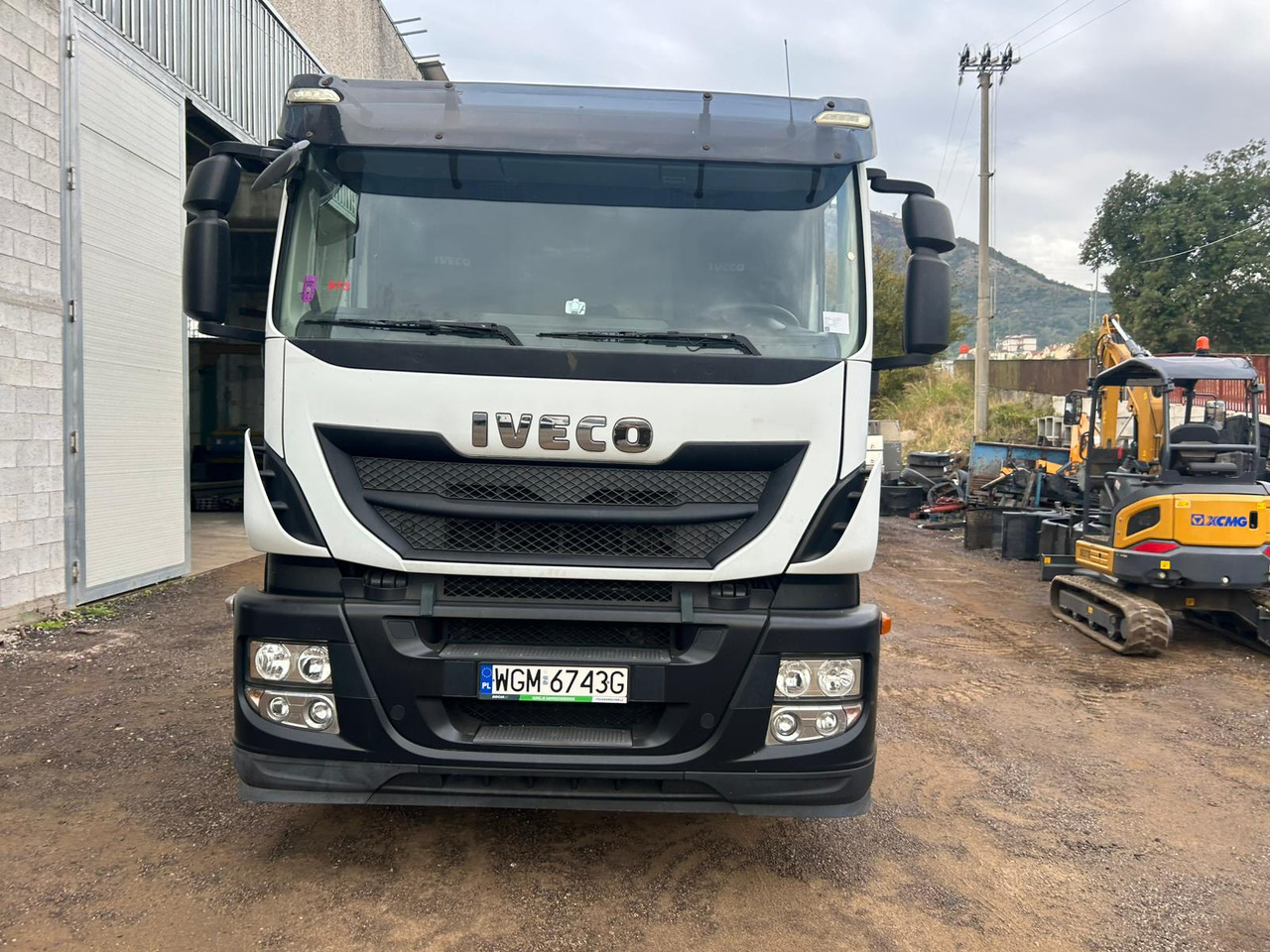 IVECO STRALIS AD 260S31 - 캡 새시 트럭 : 사진 4 IVECO STRALIS AD 260S31 - 캡 새시 트럭 : 사진 4