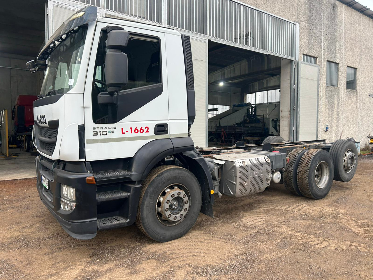 IVECO STRALIS AD 260S31 - 캡 새시 트럭 : 사진 1 IVECO STRALIS AD 260S31 - 캡 새시 트럭 : 사진 1