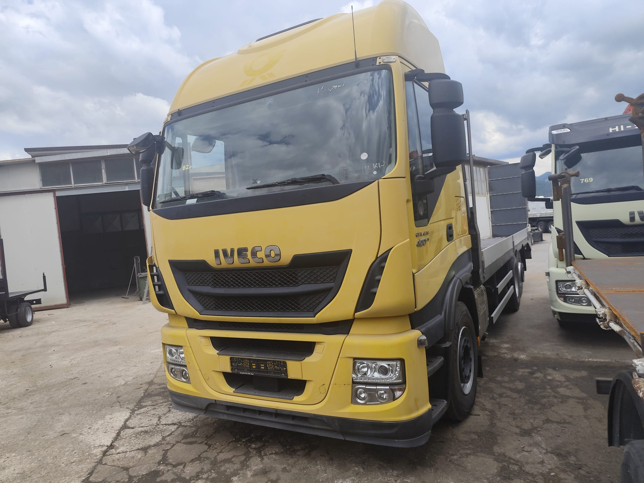 IVECO STRALIS AS 260S42 - 드롭사이드/ 플랫베드 트럭 : 사진 4 IVECO STRALIS AS 260S42 - 드롭사이드/ 플랫베드 트럭 : 사진 4