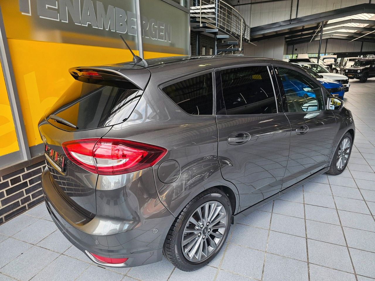 Ford C-MAX 1.5 Sport Automatik Bi-Xenon Navi Standhzg - 승합차 : 사진 3 Ford C-MAX 1.5 Sport Automatik Bi-Xenon Navi Standhzg - 승합차 : 사진 3