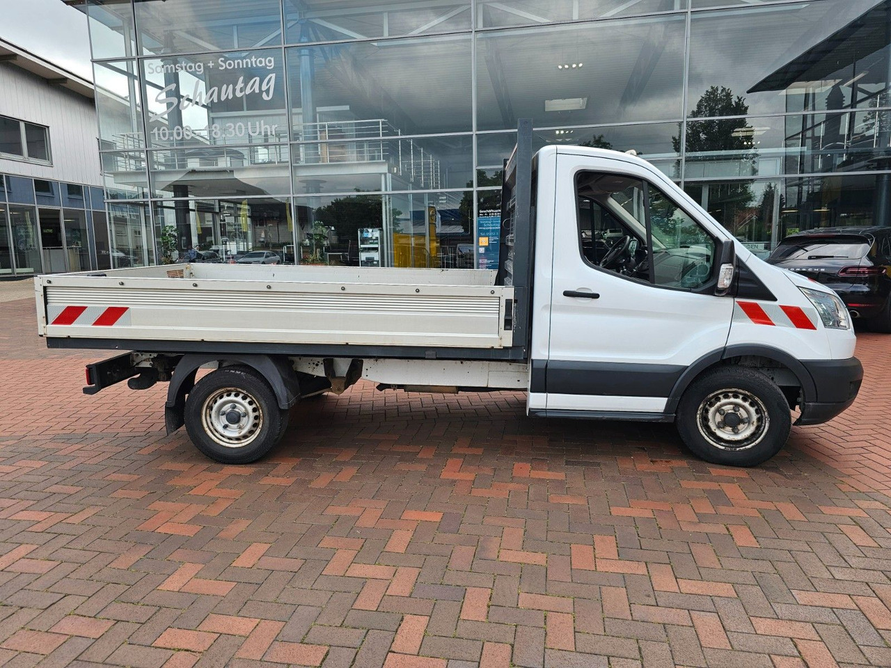 Ford Transit Pritsche 350 L2 Einzelkabine Motorschade - 플랫베드 밴 : 사진 2 Ford Transit Pritsche 350 L2 Einzelkabine Motorschade - 플랫베드 밴 : 사진 2