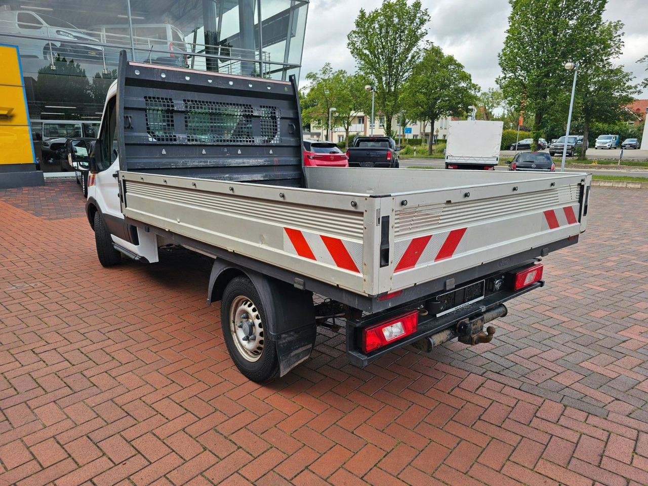 Ford Transit Pritsche 350 L2 Einzelkabine Motorschade - 플랫베드 밴 : 사진 4 Ford Transit Pritsche 350 L2 Einzelkabine Motorschade - 플랫베드 밴 : 사진 4
