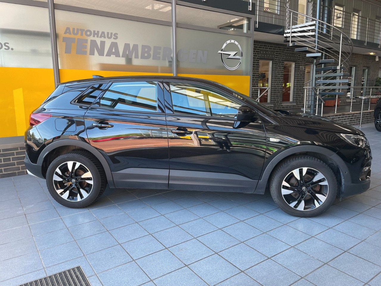 Opel Grandland (X) Elegance Kamera Sitz- & Lenkradhzg - SUV : 사진 2 Opel Grandland (X) Elegance Kamera Sitz- & Lenkradhzg - SUV : 사진 2