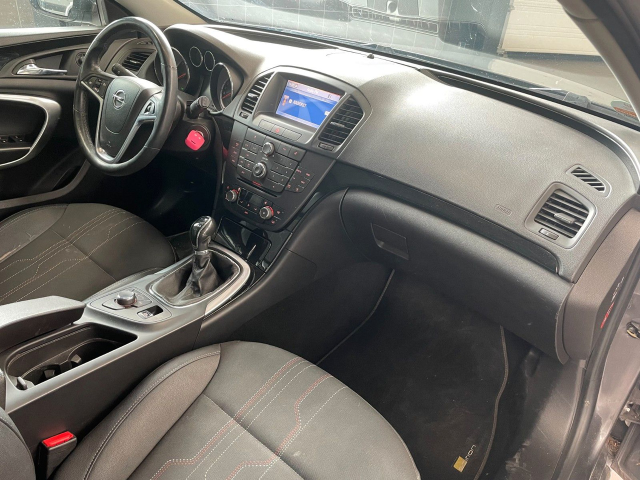 차량 Opel Insignia A Sports Tourer 150 Jahre Opel AHK : 사진 8