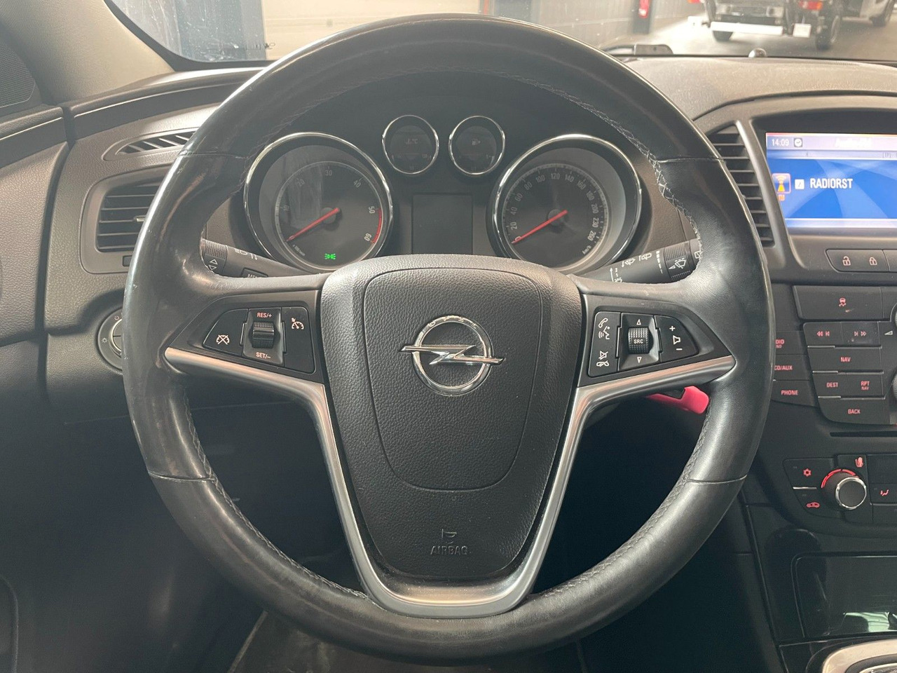 차량 Opel Insignia A Sports Tourer 150 Jahre Opel AHK : 사진 14