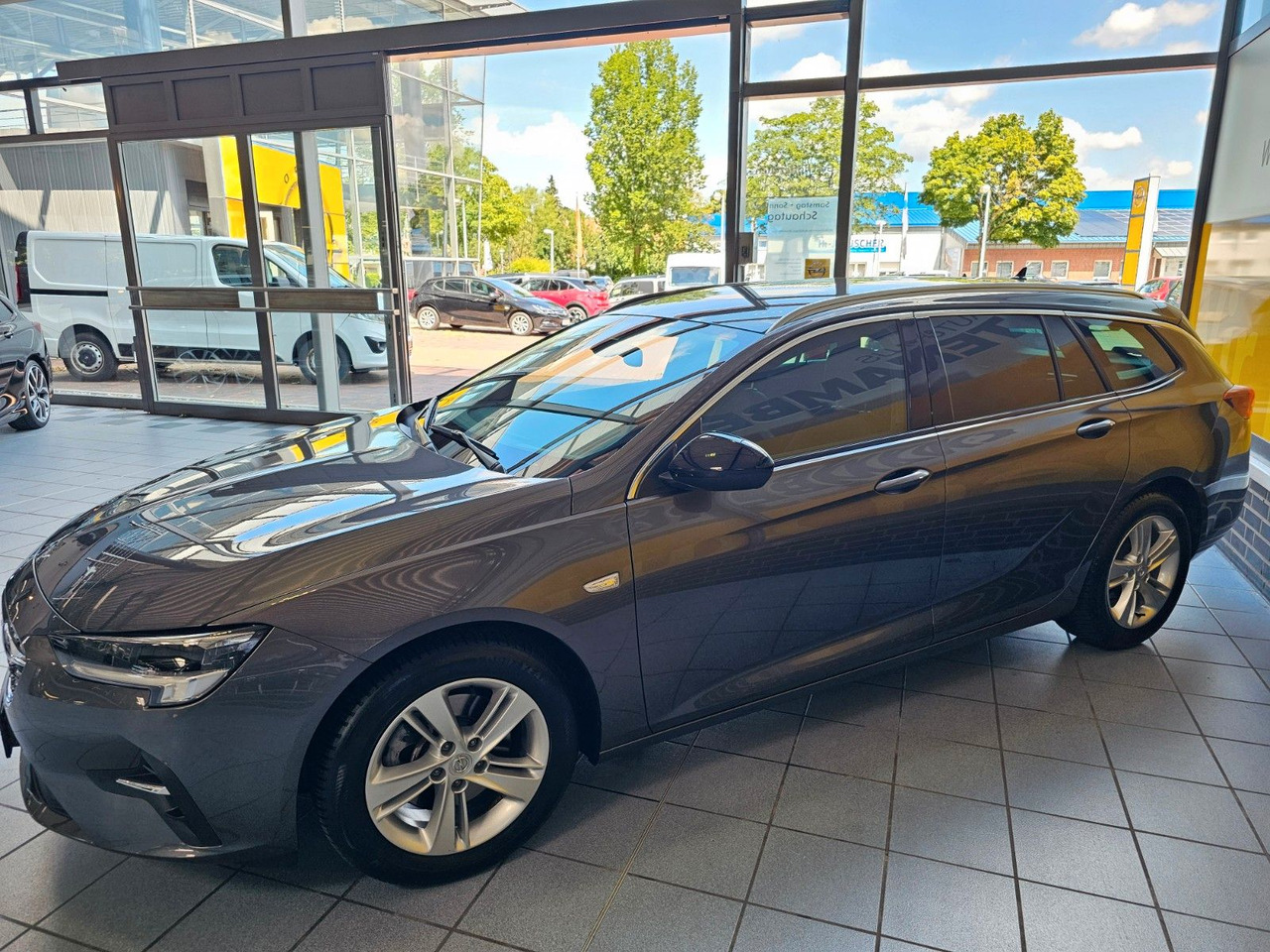 Opel Insignia B ST Business IntelliLux LED Tot Winkel - 차량 : 사진 3 Opel Insignia B ST Business IntelliLux LED Tot Winkel - 차량 : 사진 3