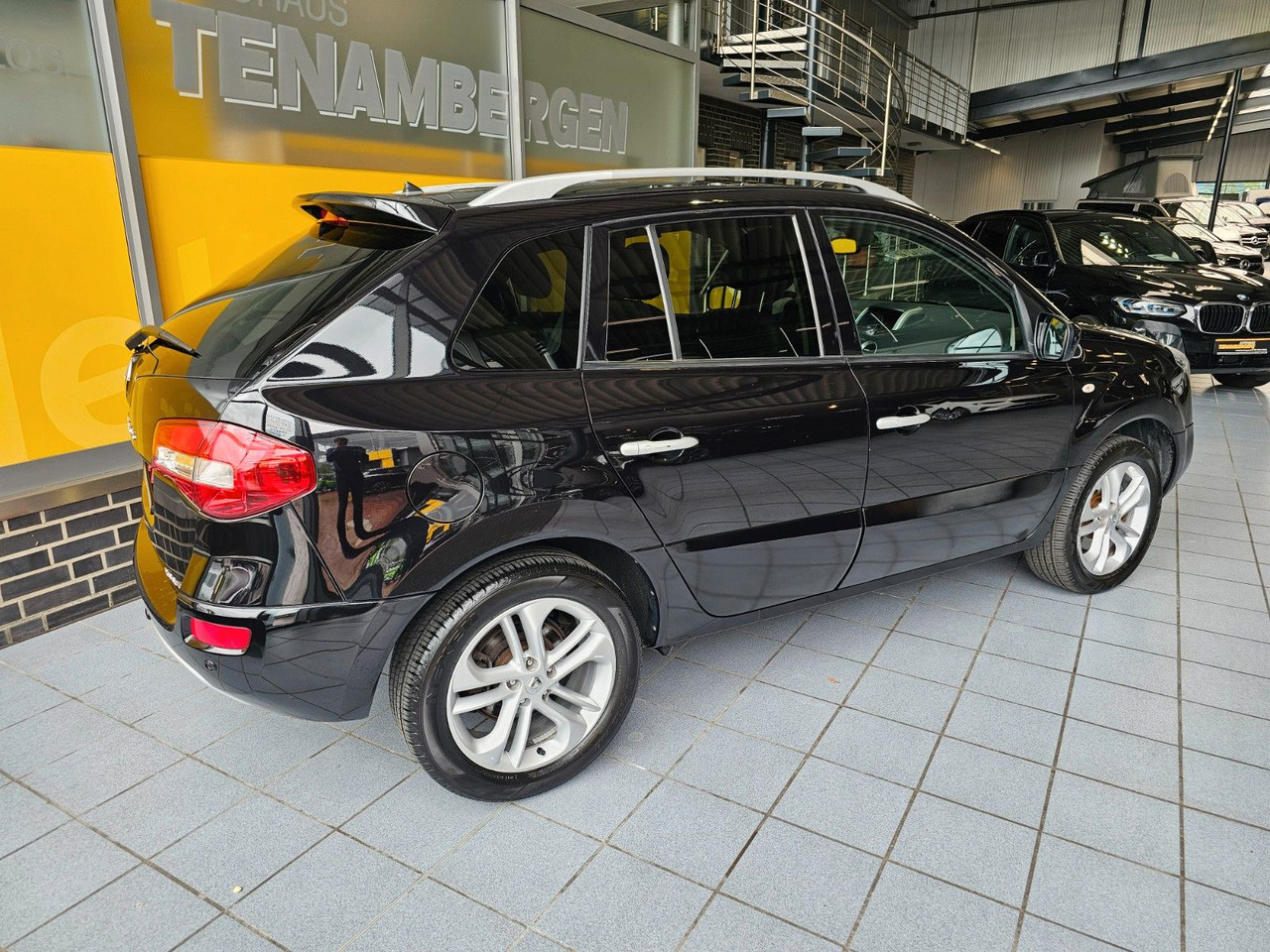 Renault Koleos 2.0 dCi Night&Day 4x4 Leder Navi Bose - SUV : 사진 2 Renault Koleos 2.0 dCi Night&Day 4x4 Leder Navi Bose - SUV : 사진 2