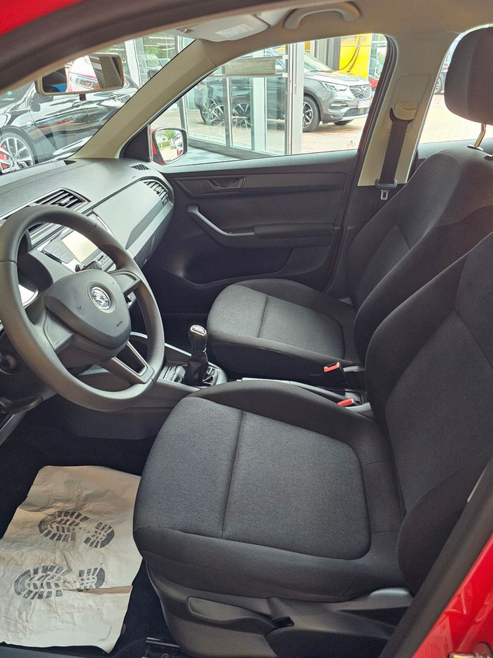 Skoda Fabia Cool Edition SHZ USB - 차량 : 사진 4 Skoda Fabia Cool Edition SHZ USB - 차량 : 사진 4