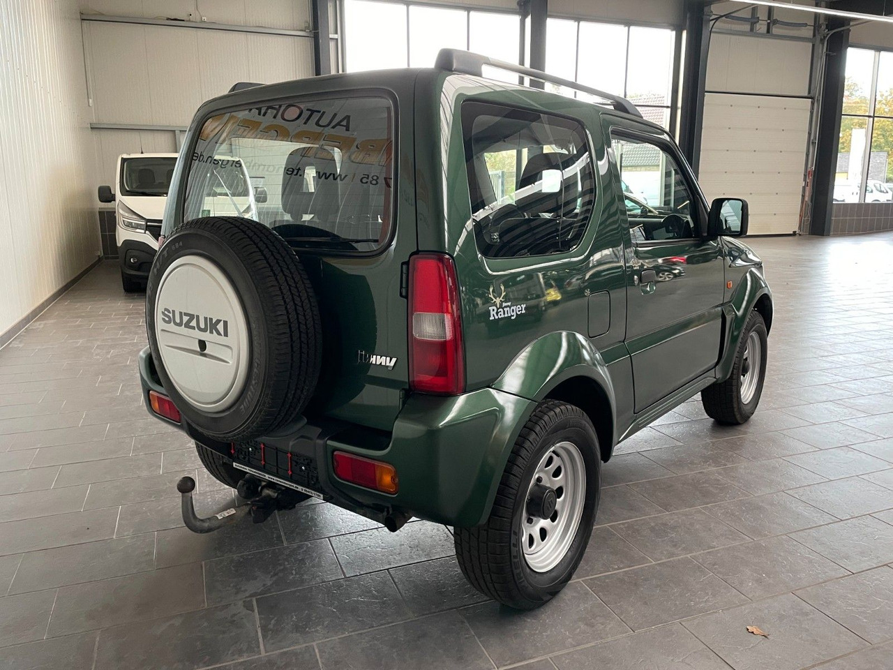 Suzuki Jimny 1.3 Allrad Ranger - SUV : 사진 3 Suzuki Jimny 1.3 Allrad Ranger - SUV : 사진 3