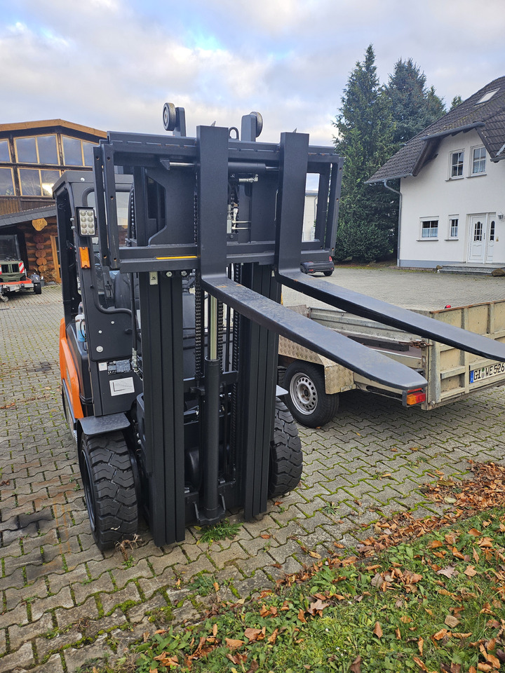 Doosan D30NXS - 디젤 지게차 : 사진 3 Doosan D30NXS - 디젤 지게차 : 사진 3