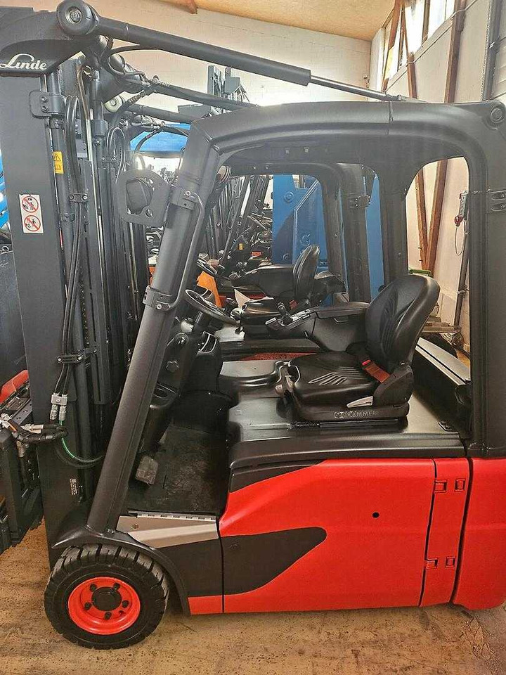 Linde E16L-02 - 전기 지게차 : 사진 4 Linde E16L-02 - 전기 지게차 : 사진 4