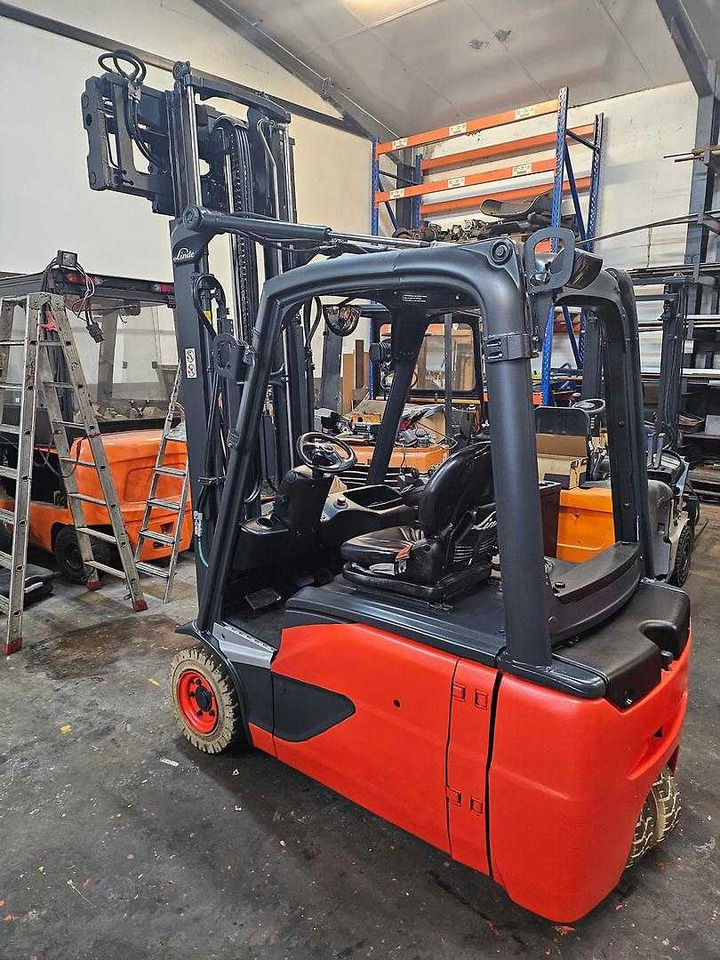 Linde E16L-02 - 전기 지게차 : 사진 4 Linde E16L-02 - 전기 지게차 : 사진 4