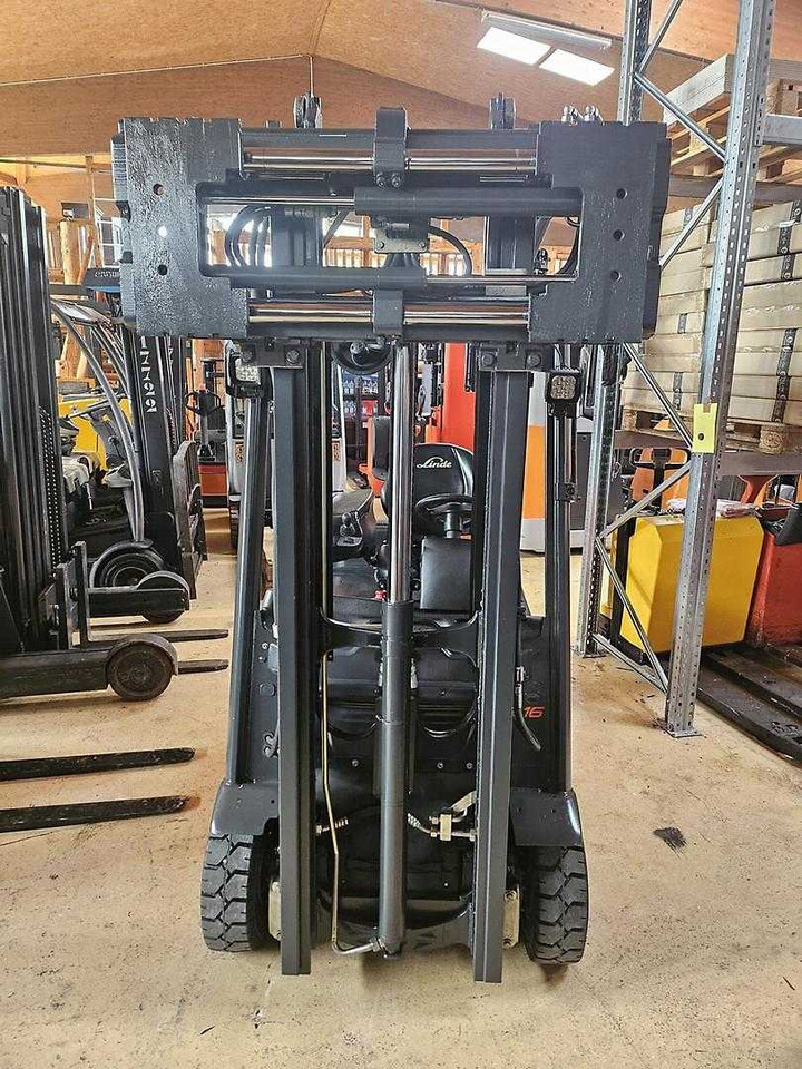 Linde E16L-02 - 전기 지게차 : 사진 2 Linde E16L-02 - 전기 지게차 : 사진 2