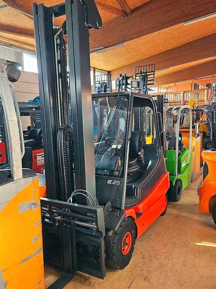 Linde E25 - 전기 지게차 : 사진 1 Linde E25 - 전기 지게차 : 사진 1