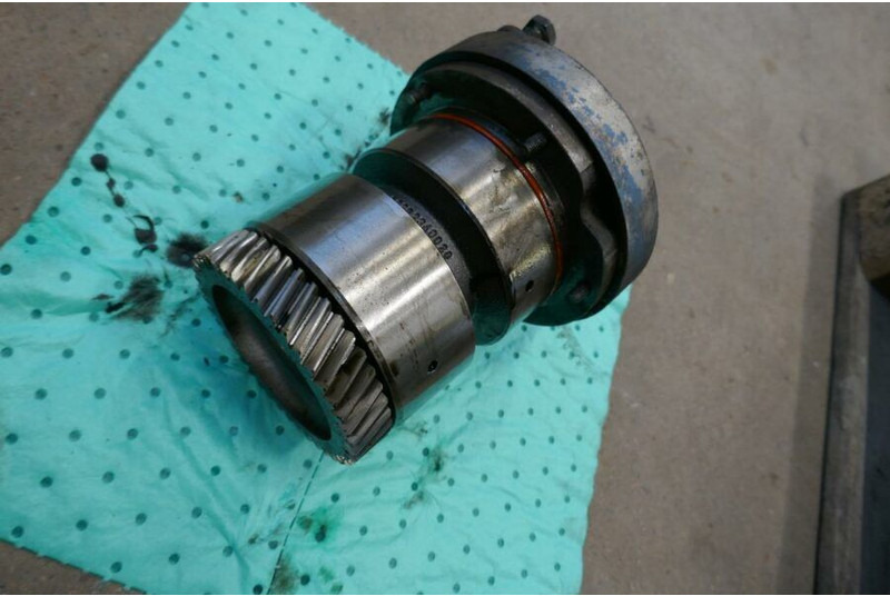 Mercedes-Benz Actros MP4 - 차축 및 부품 : 사진 2 Mercedes-Benz Actros MP4 - 차축 및 부품 : 사진 2