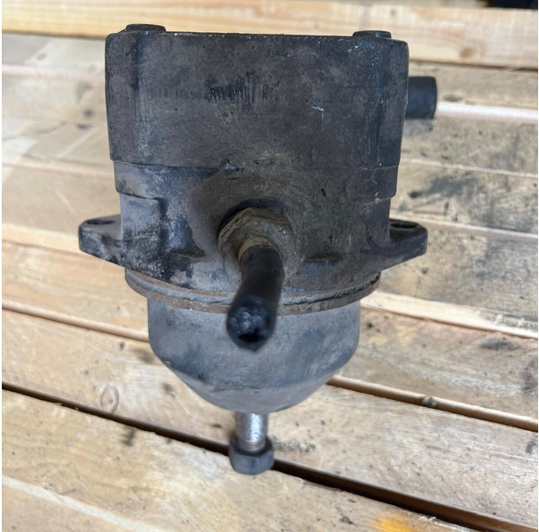 Volvo B12 - 유압 모터 : 사진 4 Volvo B12 - 유압 모터 : 사진 4