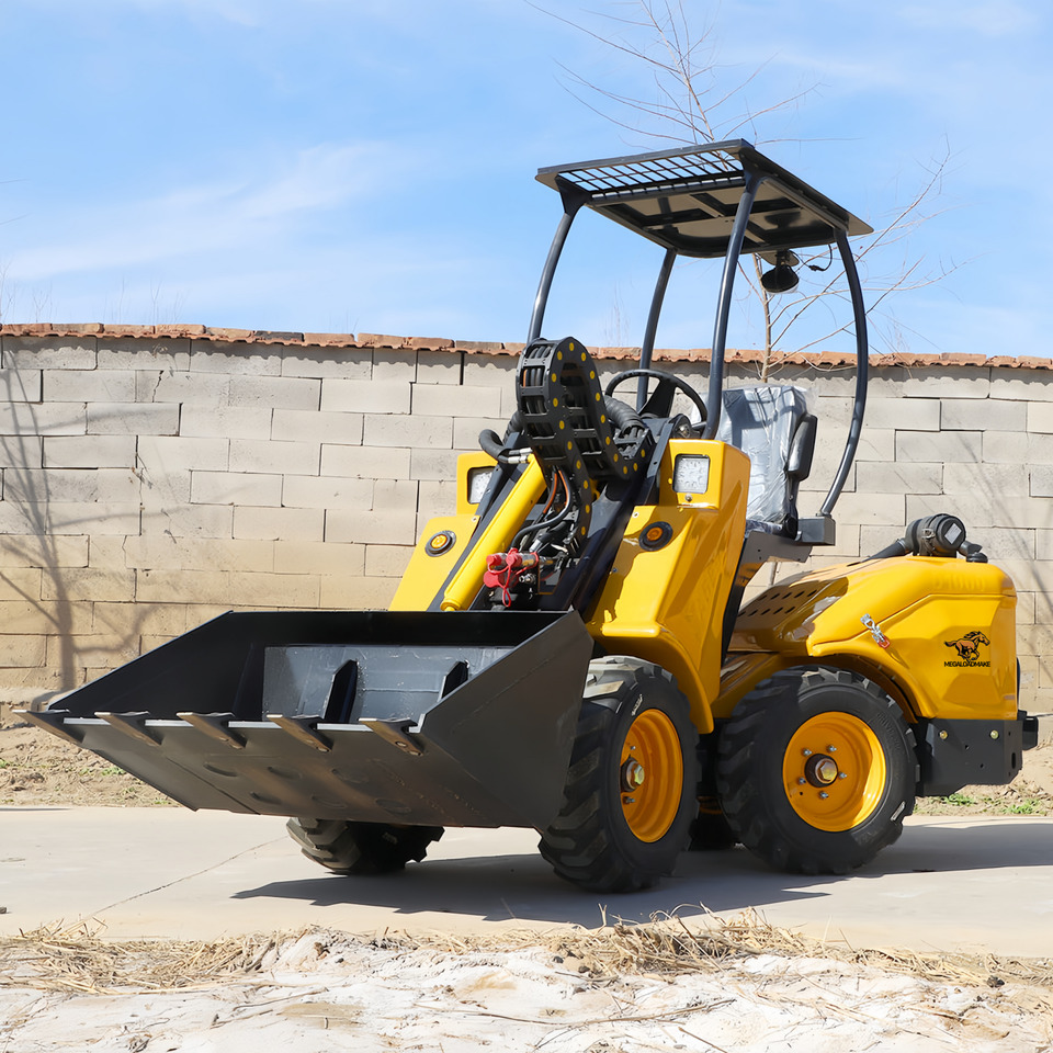 MEGALOAD AK625 Mini Wheel Loader Compact Size Articulated Diesel Kubota Engine P AK625 - 휠 로더 : 사진 4 MEGALOAD AK625 Mini Wheel Loader Compact Size Articulated Diesel Kubota Engine P AK625 - 휠 로더 : 사진 4
