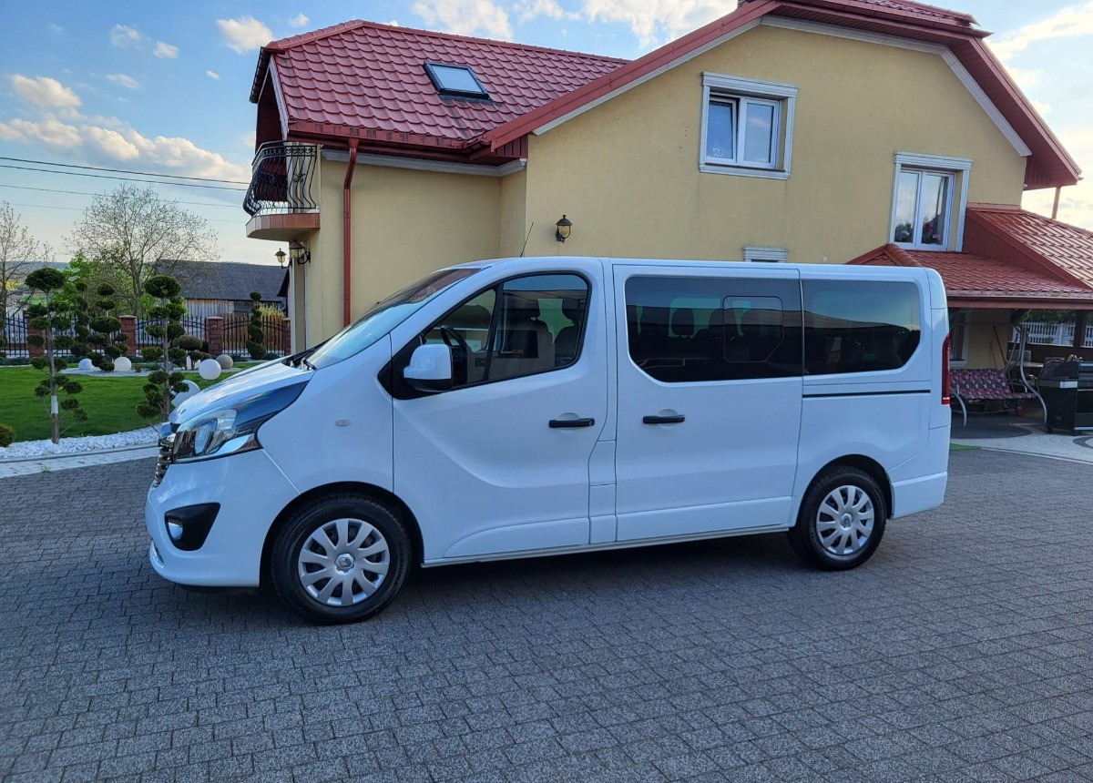 Opel Vivaro bogato doposażone serwisowane Zarejstrowane - 승합차 : 사진 2 Opel Vivaro bogato doposażone serwisowane Zarejstrowane - 승합차 : 사진 2