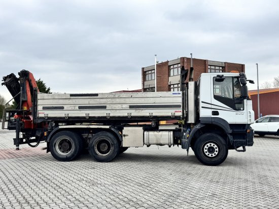 Iveco Trakker KPFC1/2A4_85_1313 - 덤프트럭 : 사진 2 Iveco Trakker KPFC1/2A4_85_1313 - 덤프트럭 : 사진 2