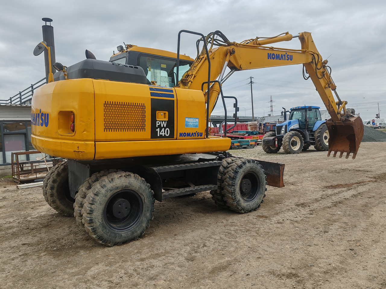 Komatsu PW140-7 - 휠 굴삭기 : 사진 3 Komatsu PW140-7 - 휠 굴삭기 : 사진 3