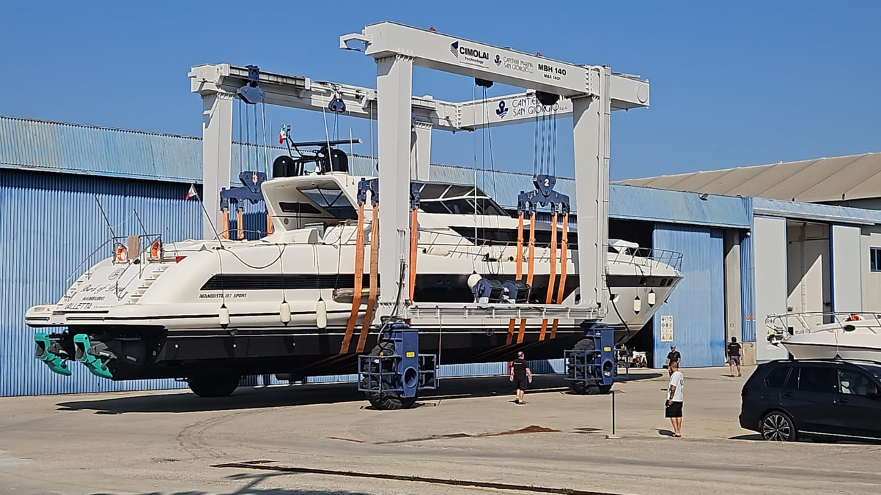 Mangusta 107 Sport 107 Sport (Overmarine) - 기타 기계 : 사진 3 Mangusta 107 Sport 107 Sport (Overmarine) - 기타 기계 : 사진 3