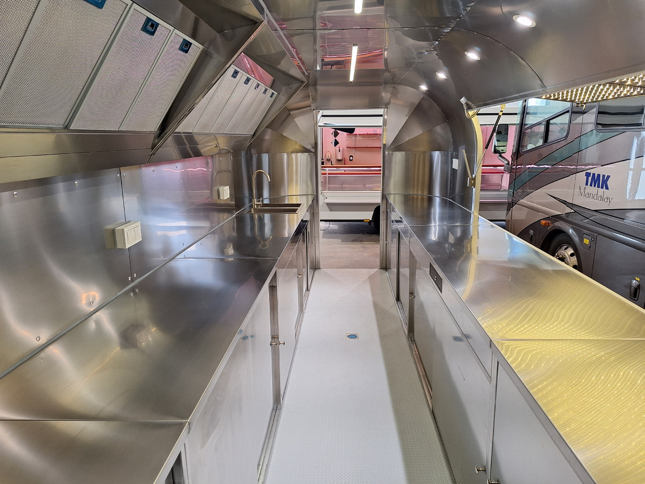 Deli Star Trailer American 6000 - EU Standards - 자판기 트레일러 : 사진 5 Deli Star Trailer American 6000 - EU Standards - 자판기 트레일러 : 사진 5