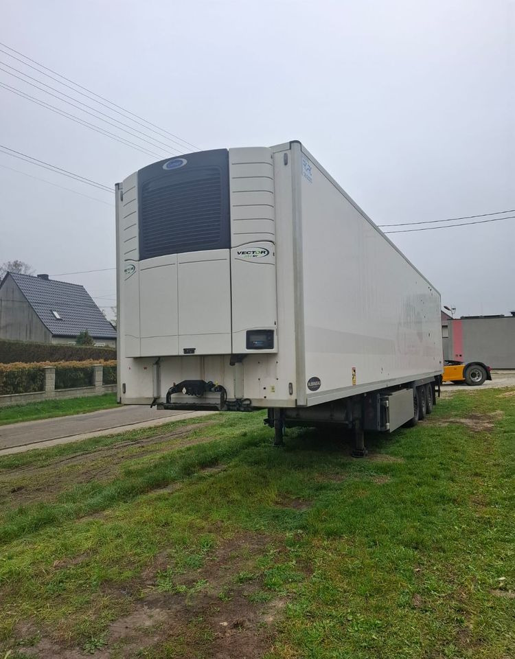 LeciTrailer Carrier Vector 1950 Mt - 냉동 세미 트레일러 : 사진 1 LeciTrailer Carrier Vector 1950 Mt - 냉동 세미 트레일러 : 사진 1
