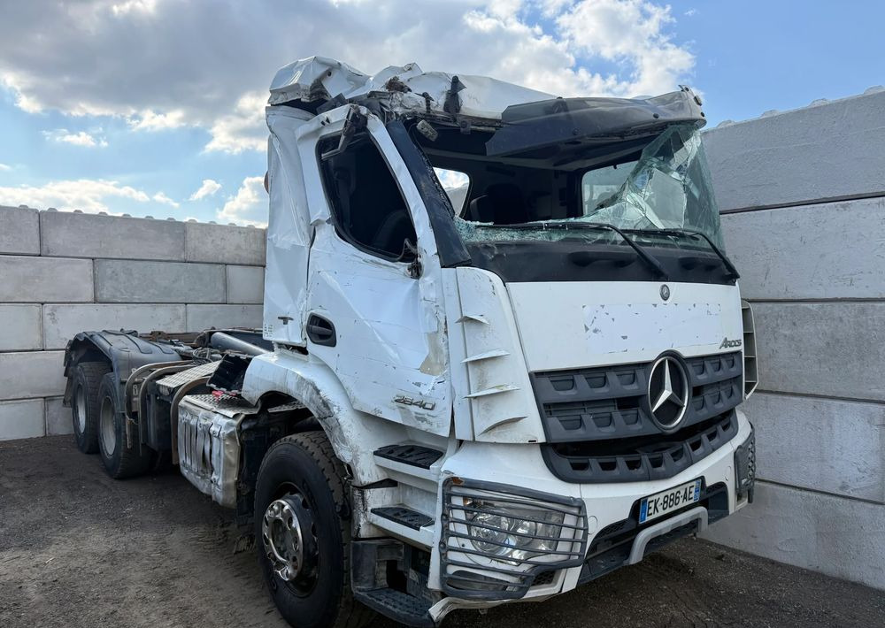 Mercedes-Benz Arocs 2640 - 후크 리프트 트럭 : 사진 2 Mercedes-Benz Arocs 2640 - 후크 리프트 트럭 : 사진 2
