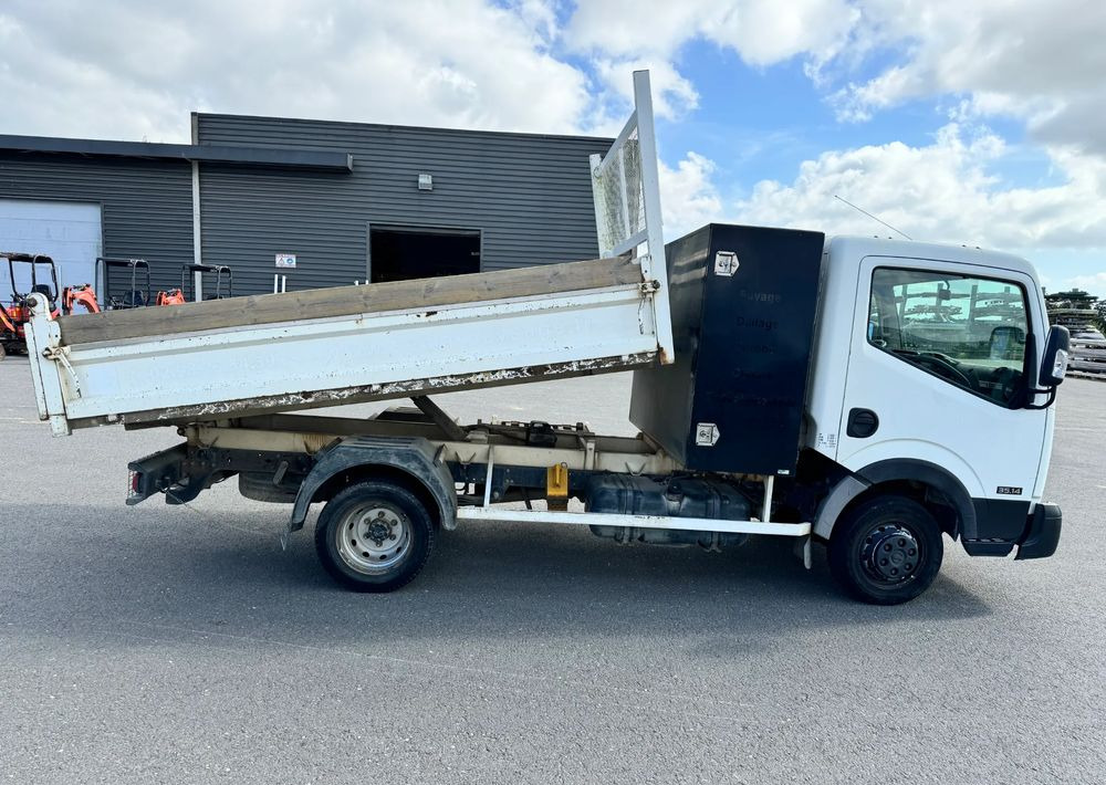 Nissan NT400 - 덤프트럭 : 사진 5 Nissan NT400 - 덤프트럭 : 사진 5